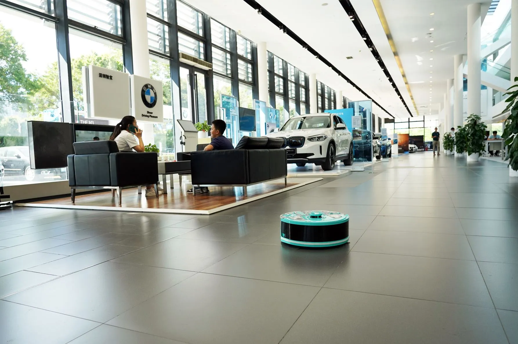 Robot za čiščenje polžev Reeman v trgovini 5S